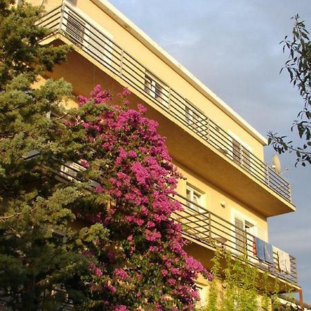 Bed & Breakfast Dora Rovanjska Exterior photo
