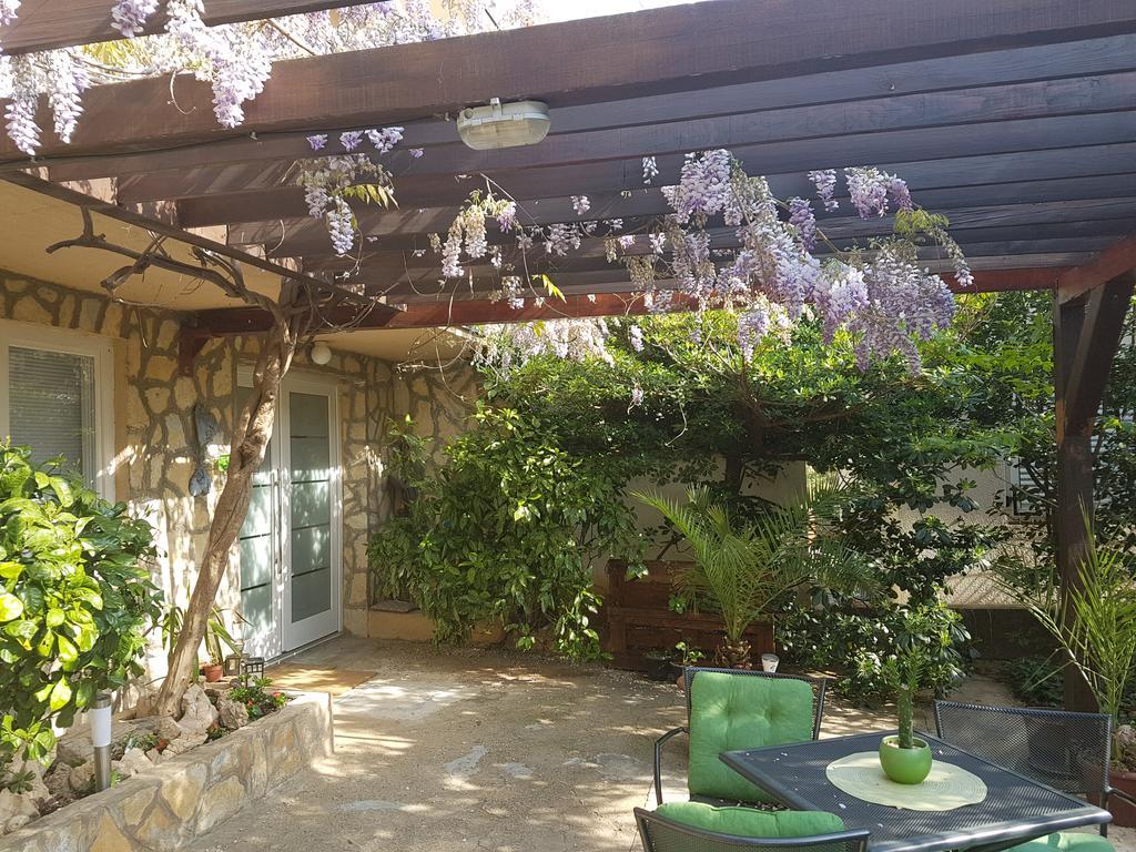 Bed & Breakfast Dora Rovanjska Exterior photo